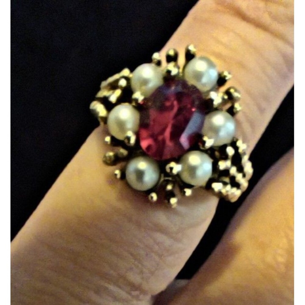 Vintage Avon Stamped Roseglow Rose Red Ring Faux Pearl Size 5.5 Jewelry Costume
